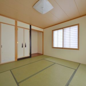 黒部市山田｜最大4台駐車可能！オスカーホーム施工のインナーガレージ付き住宅