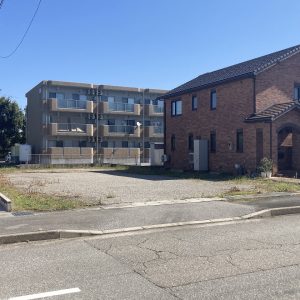 滑川市柳原｜コンビニ・ドラッグストアが徒歩圏内の整形地！建築条件なし