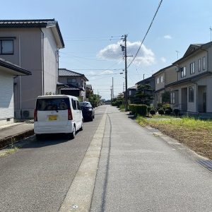 売地｜魚津市仏田　広々100坪・前面道路消雪付！分割販売可能です。