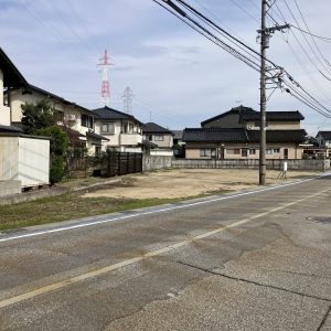 売地｜富山市犬島4丁目　ゆとりの約106坪！建築条件なし・前面道路消雪付