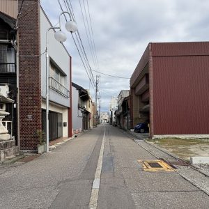 売地｜南砺市福野　前面道路消雪あり・福野駅まで徒歩約8分