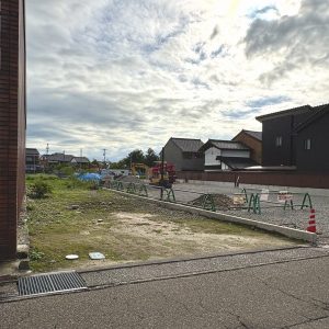 売地｜南砺市福野　前面道路消雪あり・福野駅まで徒歩約8分