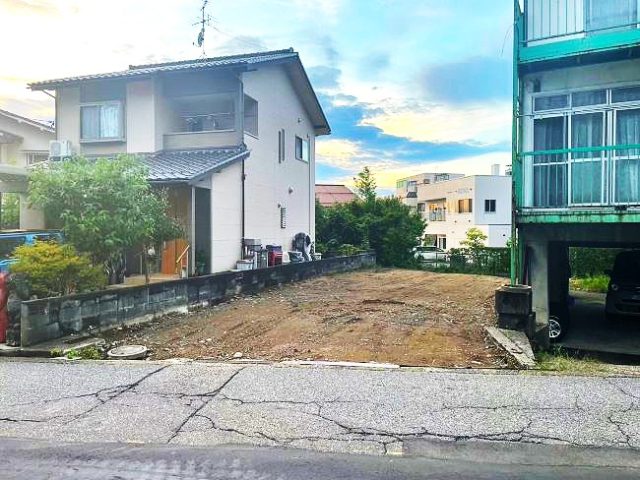 売土地｜金沢市小坂町｜建築条件なし｜小学校、中学校ともに徒歩圏内の好立地！のサムネイル画像