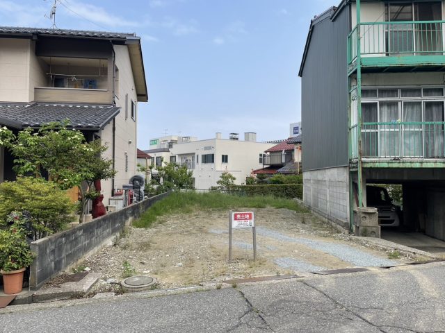 売土地｜金沢市小坂町｜建築条件なし｜小学校、中学校ともに徒歩圏内の好立地！のサムネイル画像