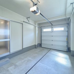富山市婦中町分田｜【安心の10年点検付】明るく開放感のある2階リビング・収納が充実したコンパクトな住宅