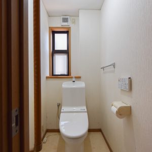 高岡市戸出町7丁目｜【外装リニューアル済】閑静な住宅地・ゆとりの4LDK・駐車スペース5台分♪