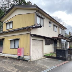 中古一戸建て｜白山市坂尻町｜9DK物件・1958年11月完成｜2世帯・3世帯住宅としておすすめな大型物件！お庭や家庭菜園をご希望の方にもおすすめです！