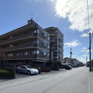 信開ベルシー高岡|イオンモール高岡まで車で約5分♪スーパー・コンビニ徒歩圏内