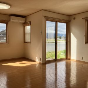 砺波市苗加｜インナーガレージと床暖房の家｜４LDK対応で閑静なエリアの物件です！
