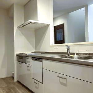 中新川郡立山町利田｜築浅・美邸！2台入りインナーガレージ＆床暖房付
