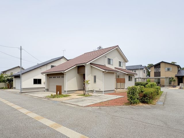 黒部市金屋｜オスカーホーム施工のリフォーム物件・瑕疵保険付で安心♪2025年4月末内装リフォーム完了のサムネイル画像