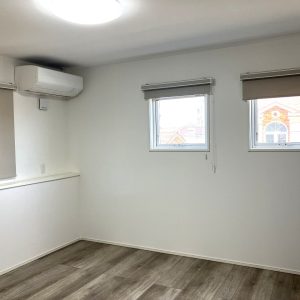 中新川郡立山町利田｜築浅・美邸！2台入りインナーガレージ＆床暖房付