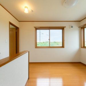 魚津市住吉｜【インスペクション＆リフォームで安心の住まい】南向きの明るいリビング・眺望良好♪内外装リフォーム済ですぐにお住まいいただけます
