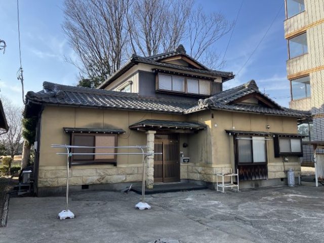 中古一戸建て｜小松市松生町｜5DK物件・1977年11月完成｜粟津公園に隣接したDK・主寝室・水回り設備リフォーム済みの陽当たり良好な物件のサムネイル画像