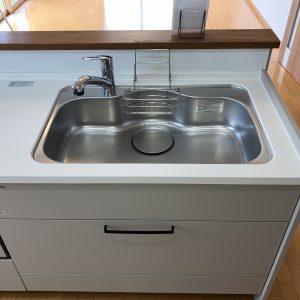 魚津市住吉｜【インスペクション＆リフォームで安心の住まい】南向きの明るいリビング・眺望良好♪内外装リフォーム済ですぐにお住まいいただけます