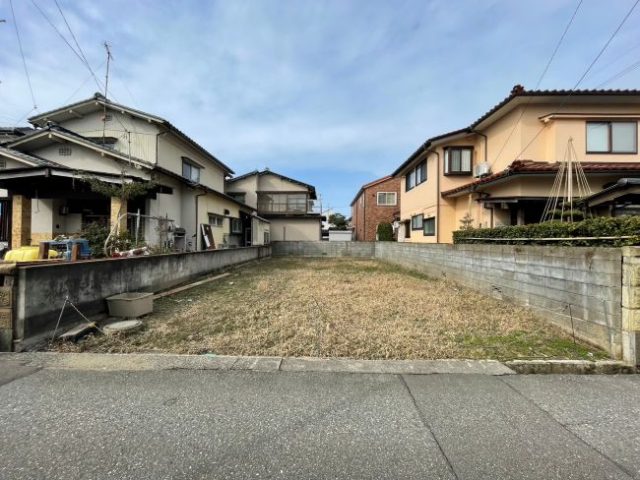 売土地｜金沢市有松四丁目｜建築条件なし｜スーパーなどの商業施設が徒歩圏内！暮らしやすい好立地！のサムネイル画像