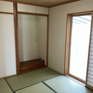 魚津市住吉｜【インスペクション＆リフォームで安心の住まい】南向きの明るいリビング・眺望良好♪内外装リフォーム済ですぐにお住まいいただけます