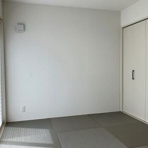 中新川郡立山町利田｜築浅・美邸！2台入りインナーガレージ＆床暖房付