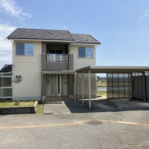 魚津市住吉｜【インスペクション＆リフォームで安心の住まい】南向きの明るいリビング・眺望良好♪内外装リフォーム済ですぐにお住まいいただけます