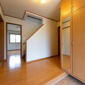 魚津市住吉｜【インスペクション＆リフォームで安心の住まい】南向きの明るいリビング・眺望良好♪内外装リフォーム済ですぐにお住まいいただけます