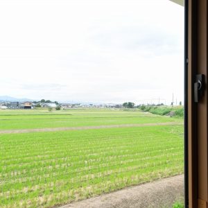 魚津市住吉｜【インスペクション＆リフォームで安心の住まい】南向きの明るいリビング・眺望良好♪内外装リフォーム済ですぐにお住まいいただけます