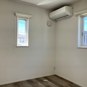 中新川郡立山町利田｜築浅・美邸！2台入りインナーガレージ＆床暖房付