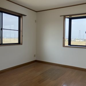 富山市流杉｜2025年2月内外装リフォーム済・全室クロス貼替済・外壁塗装済