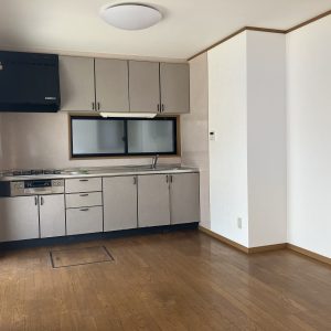 富山市流杉｜2025年2月内外装リフォーム済・全室クロス貼替済・外壁塗装済