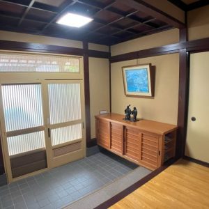 中古一戸建て｜金沢市古府町南｜5DK物件・1990年12月完成｜学校、スーパーなど徒歩圏内の好立地！内装、水廻り設備リフォーム済み！伝統的な美しい日本家屋のお家です。
