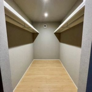 中古一戸建て｜白山市鶴来水戸町｜4LDK物件・2022年1月完成｜築3年のオスカーホーム施工ツーバイフォー住宅！地震や台風など災害に強く、安心の長期優良住宅！