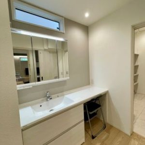 中古一戸建て｜白山市鶴来水戸町｜4LDK物件・2022年1月完成｜築3年のオスカーホーム施工ツーバイフォー住宅！地震や台風など災害に強く、安心の長期優良住宅！