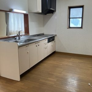 中新川郡立山町浦田｜南側に建物がなく静かな住環境・リビングの日当たり良好◎駐車3台可