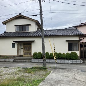 富山市松若町｜リフォーム済で即入居OK！ 部屋数・収納豊富な5LDK｜スーパー・ドラッグストアが徒歩圏内