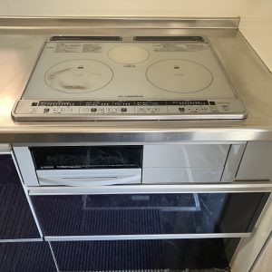 中古一戸建て｜白山市鶴来本町｜築9年・ダイワハウス施工で高耐震。ホームエレベーターや豊富な部屋数、広い庭、白山の眺望、駐車も多数可能で快適な住まい