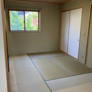 中古一戸建て｜白山市鶴来本町｜築9年・ダイワハウス施工で高耐震。ホームエレベーターや豊富な部屋数、広い庭、白山の眺望、駐車も多数可能で快適な住まい