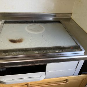 中古一戸建て｜小松市八里台｜4SLDK物件・築20年の2台入りインナーガレージ住宅！豊富な収納、床暖房完備で快適。