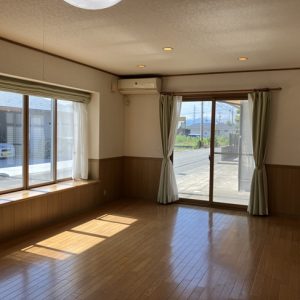 中古一戸建て｜小松市矢崎町｜オスカーホーム施工のインナーガレージ住宅！豊富な収納、床暖房完備で冬も快適。