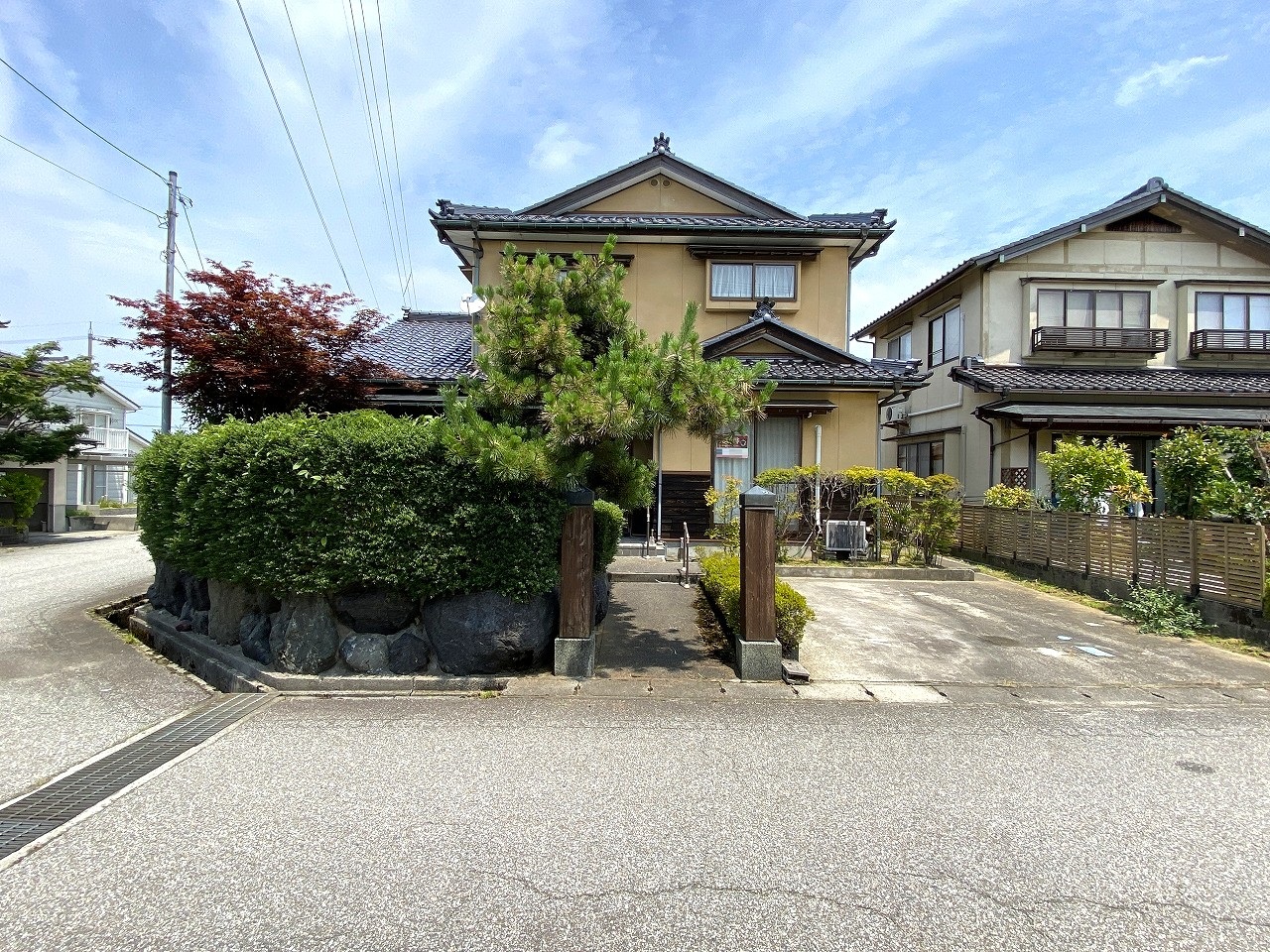 魚津市木下新|閑静な住宅地・南西角地の5LDK住宅