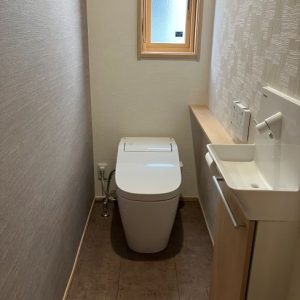 中古一戸建て｜小松市島町｜築6年のオスカーホーム施工インナーガレージ住宅！耐震等級３・床暖房付き♪ 地震や火災など災害に強いツーバイフォー工法で安心の長期優良住宅！