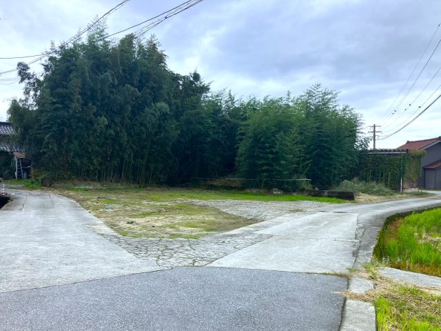 下新川郡入善町椚山｜国道8号線まで車で約3分・田園広がる静かな住環境のサムネイル画像