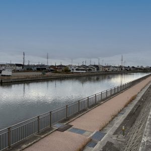 富山市蓮町5丁目|外装リフォーム済できれいな外観・公園近くで子育て環境◎