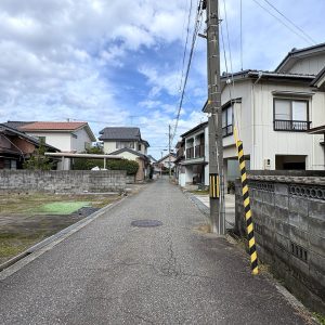 富山市秋吉新町|建築条件なし・解体更地渡し|小学校徒歩圏内
