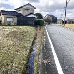 富山市石屋｜田園風景が広がるのどかな住環境・約112坪のゆとりある敷地