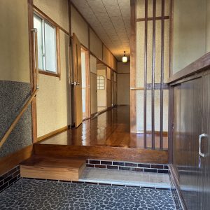 富山市金山新|立山連峰が一望!約111坪の広い敷地・ゆとりある平屋住宅