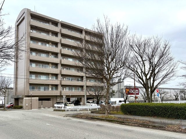 ウェルシィ上冨居｜南西向きLDK♪コンビニ徒歩圏内・ショッピングセンター近くで便利のサムネイル画像