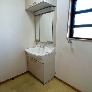 高岡市福岡町上蓑|部屋数豊富な7SDK・2台入りカーポート付