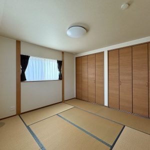 富山市西荒屋｜2台入りカーポート付で冬も安心♪内装リフォーム後のお引渡し・クロス貼替などを行います