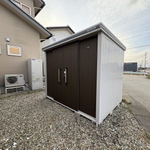 富山市西荒屋｜2台入りカーポート付で冬も安心♪内装リフォーム後のお引渡し・クロス貼替などを行います