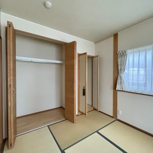 富山市西荒屋｜2台入りカーポート付で冬も安心♪内装リフォーム後のお引渡し・クロス貼替などを行います