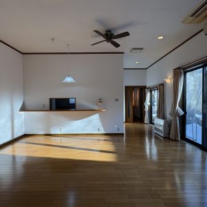 富山市布目｜ゆとりある平屋住宅・2台入インナーガレージ付